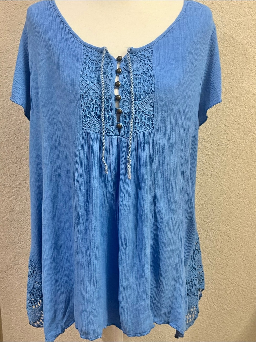 World unity Women's Blue Crochet-Trim Short Sleeve Tunic Top